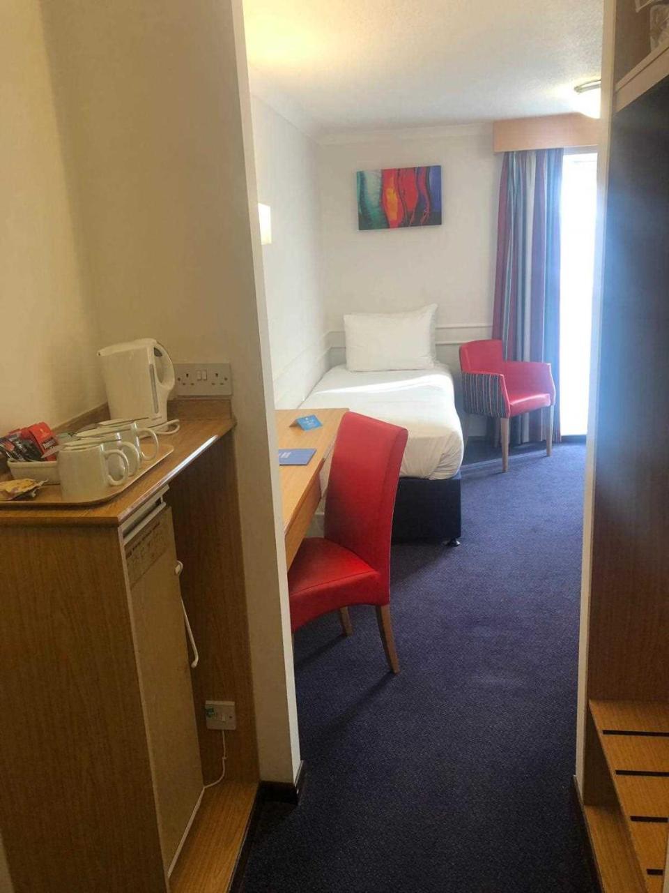 Days Inn Hotel Leicester Extérieur photo